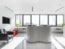 Alăturați-vă unui mediu de lucru colaborativ în Spaces Business Garden