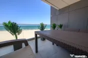 PENTHOUSE CU PISCINA, VEDERE PANORAMICA LA MARE/FALEZA OLIMP 