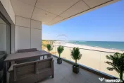 PENTHOUSE CU PISCINA, VEDERE PANORAMICA LA MARE/FALEZA OLIMP 