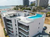PENTHOUSE CU PISCINA, VEDERE PANORAMICA LA MARE/FALEZA OLIMP 