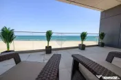 PENTHOUSE CU PISCINA, VEDERE PANORAMICA LA MARE/FALEZA OLIMP 