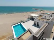 PENTHOUSE CU PISCINA, VEDERE PANORAMICA LA MARE/FALEZA OLIMP 