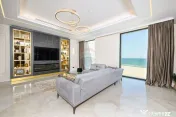 PENTHOUSE CU PISCINA, VEDERE PANORAMICA LA MARE/FALEZA OLIMP 