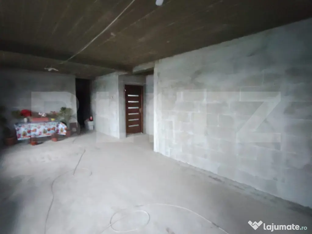 Casa P în Șimnicu de Sus, 3 camere, 71 mp utili, teren 324