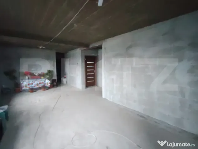 Casa P în Șimnicu de Sus, 3 camere, 71 mp utili, teren 324