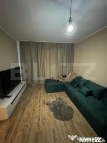Apartament de 3 camere, renovat+garaj inclus