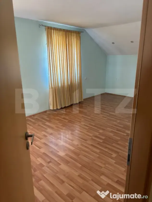 Casă de vânzare în Dumbrăvița – locație centrală