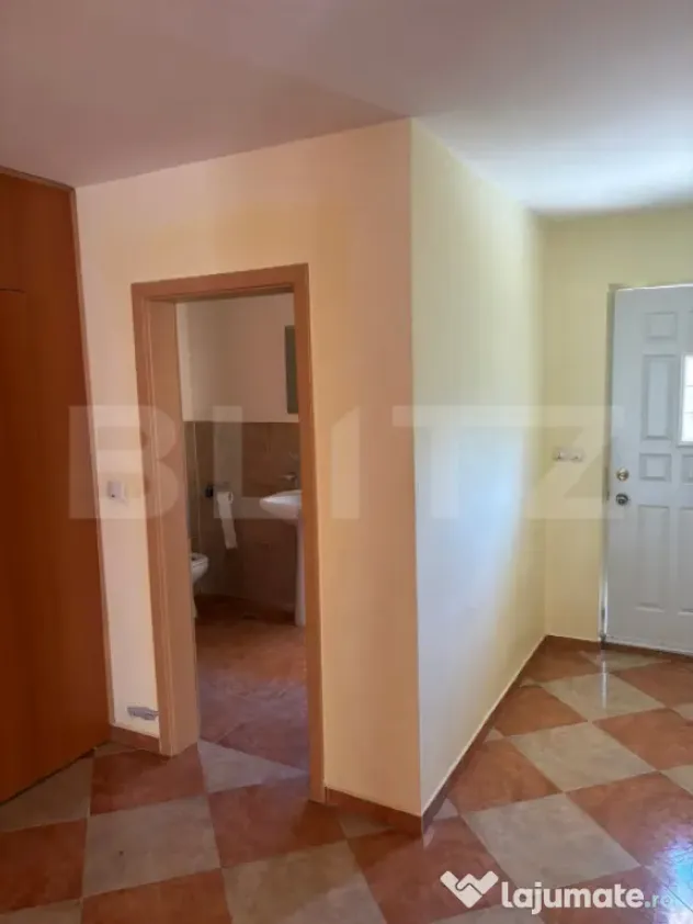 Casă de vânzare în Dumbrăvița – locație centrală