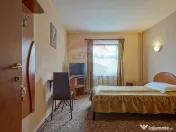 Comision 0 %! Pensiune cu 12 camere de vânzare, str. De ... 