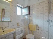 Comision 0 %! Pensiune cu 12 camere de vânzare, str. De ... 