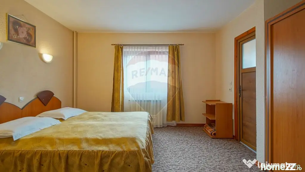 Comision 0 %! Pensiune cu 12 camere de vânzare, str. De ...