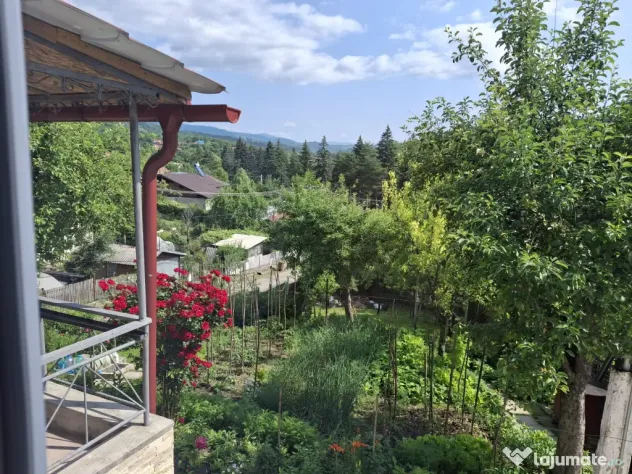 Casa 5 camere,baie,bucatarie,beci,garaj,util 112mp,1.200mp intravilan livada,Slanic