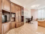 Apartament cu 3 camere de închiriat în zona Boul Rosu 