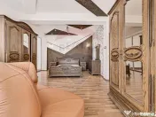 Apartament cu 3 camere de închiriat în zona Boul Rosu 