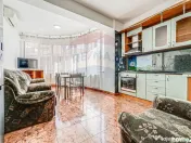 Apartament cu 3 camere de închiriat în zona Boul Rosu 