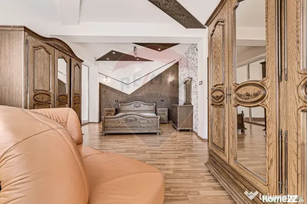 Apartament cu 3 camere de închiriat în zona Boul Rosu