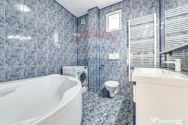 Apartament cu 3 camere de închiriat în zona Boul Rosu