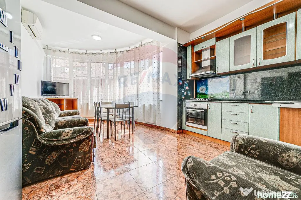 Apartament cu 3 camere de închiriat în zona Boul Rosu