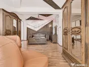 Apartament cu 3 camere de închiriat în zona Boul Rosu 