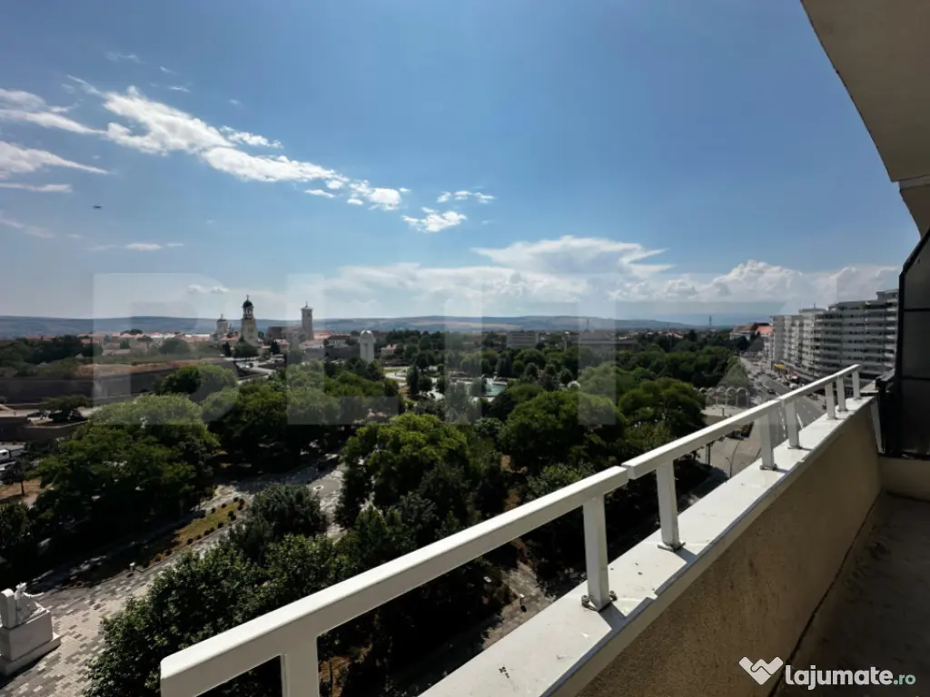 Apartament 3 camere, 82 mp, zona Cetate