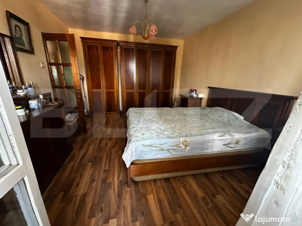 Apartament 3 camere, 82 mp, zona Cetate