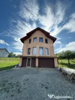 Casă de vânzare 140 mp, 5 ari teren, garaj interior – zo