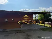 Casa de vanzare in Bacau Saucesti cu potential comercial 