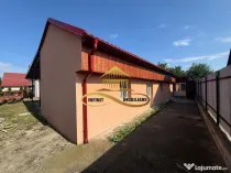 Casa de vanzare in Bacau Saucesti cu potential comercial