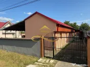 Casa de vanzare in Bacau Saucesti cu potential comercial 
