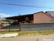 Casa de vanzare in Bacau Saucesti cu potential comercial 