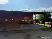 Casa de vanzare in Bacau Saucesti cu potential comercial 