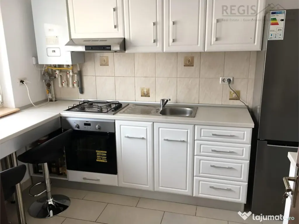 Penthouse de 3 camere in zona Sanpetru