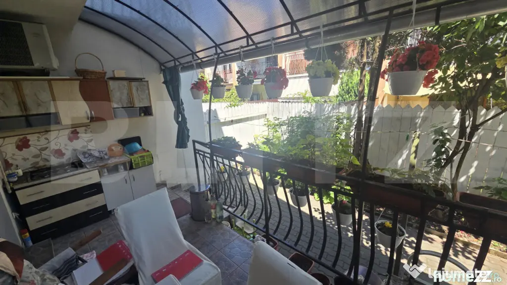 Casa tip duplex cu 3 camere,100 mp utili,Centru