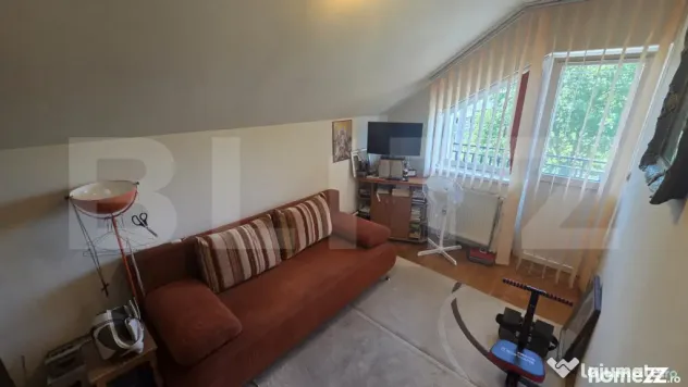 Casa tip duplex cu 3 camere,100 mp utili,Centru