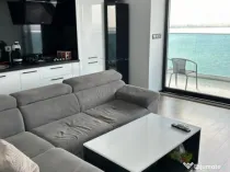 Apartament 3 camere de vanzare, vedere frontală către lac,