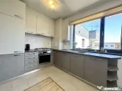 Apartament 3 camere, 2 băi, parcare și boxă – Ambiance Residence, Coresi 