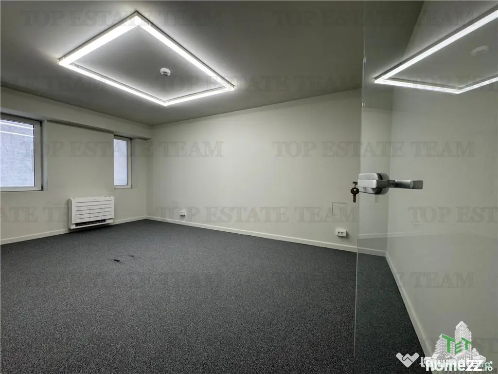 Oferta speciala ! Birou de inchiriat pentru 10 persoane / C