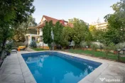 Vilă individuală cu piscină încălzită & wellness | Ero