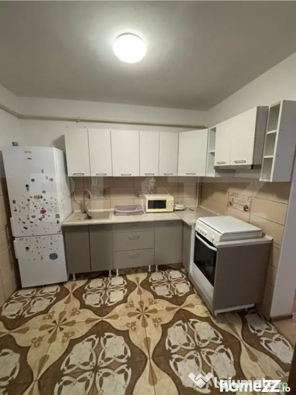 Apartament 2 camere, complet mobilat si utilat, parcare, zon