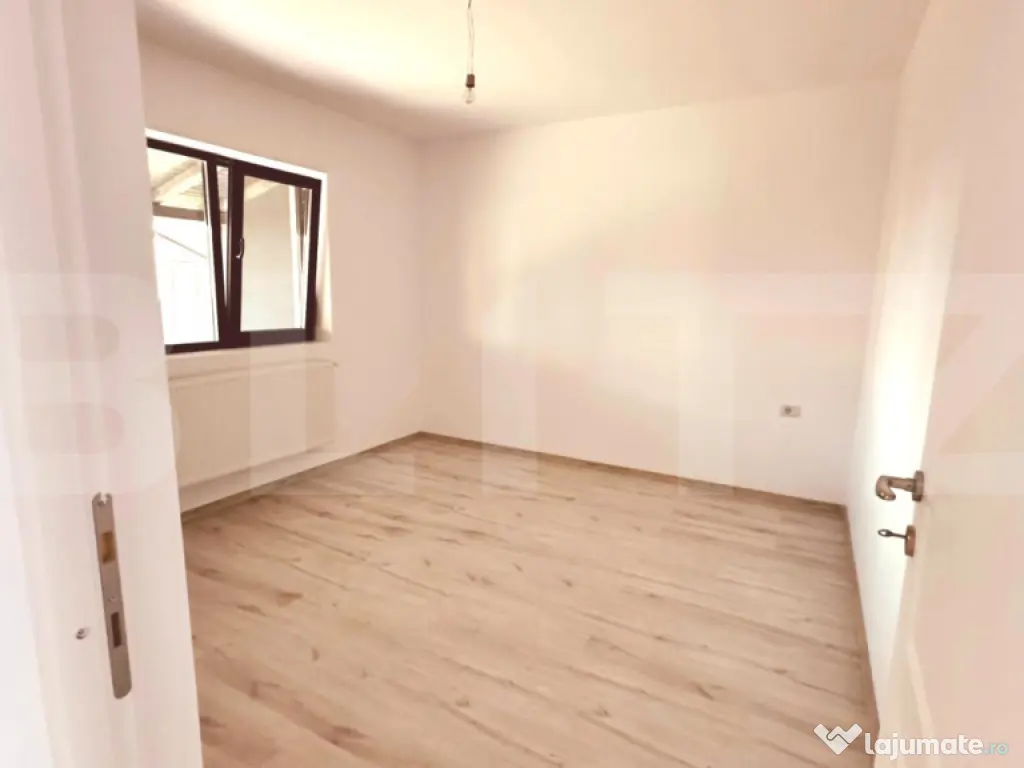 Casa plan parter de vanzare, cu 4 camere, 110 mp utili, zona