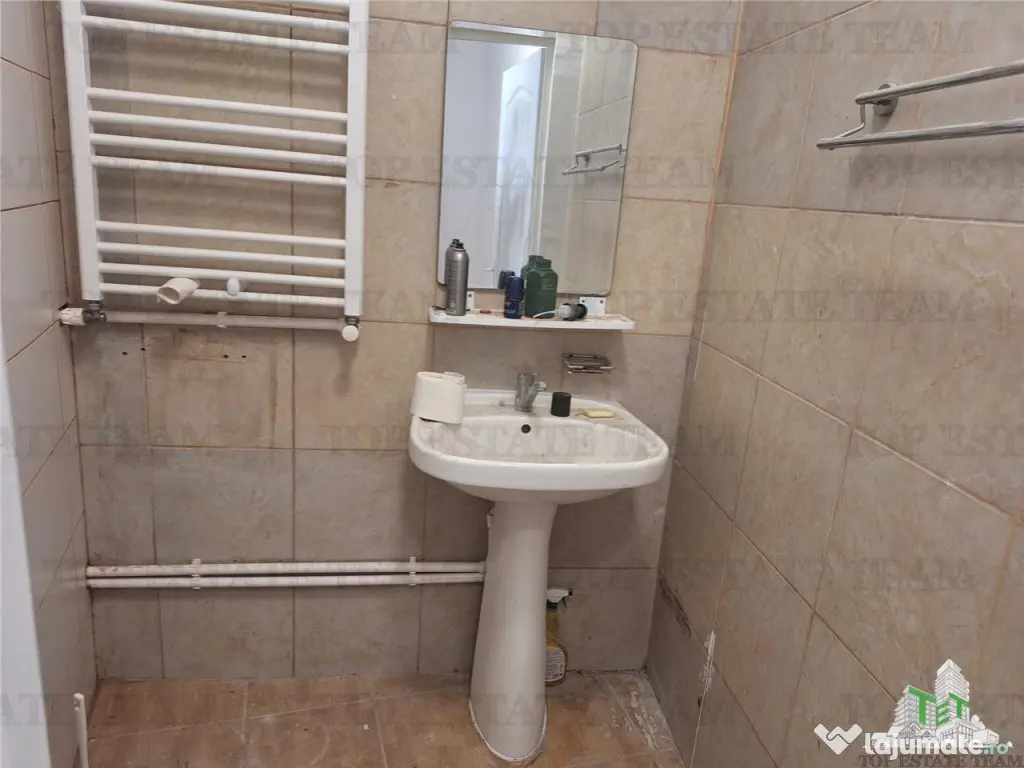 Vila intima cu terasa si teren langa bd. Lacul Tei