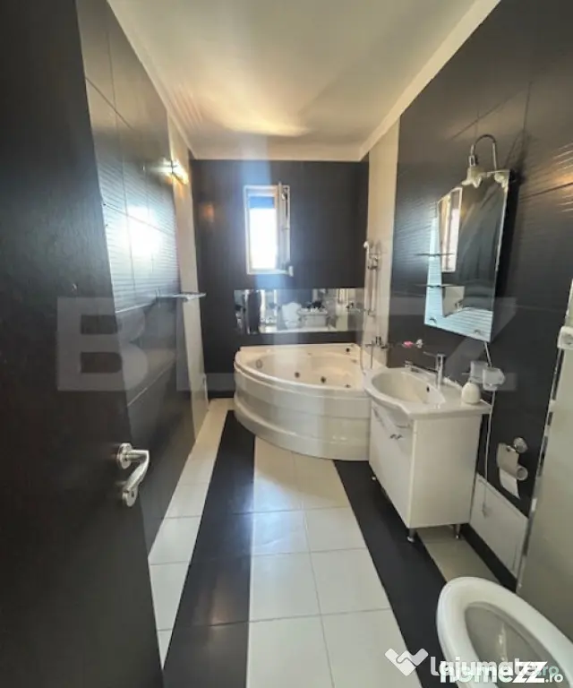 Apartament cu 2 camere, 60 mp + 60 mp terasa (penthouse) - E