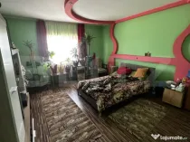 Casa de vanzare, 265 mp, zona Boghis