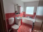 Apartament cu 2 camere, decomandat, zona Profi Eroilor 