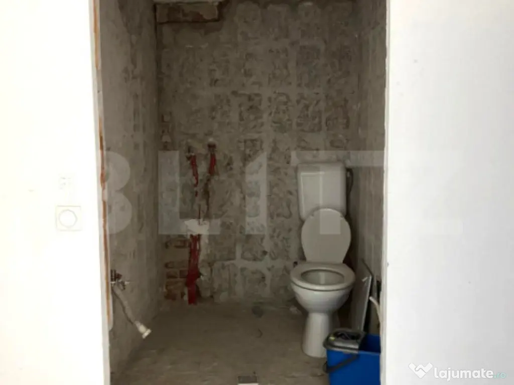 Apartament ultracentral, cu 3 camere, Curte Comuna