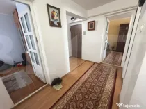 Apartament cu 3 camere - decomandat - zona Împărat Traian