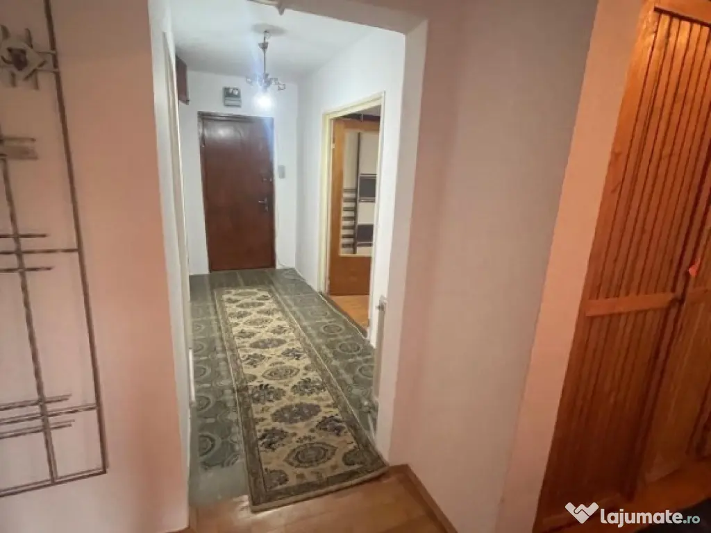 Apartament 5 camere zona Miorita