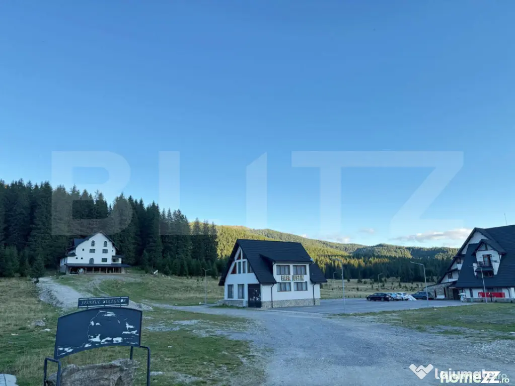 Teren intravilan, 5.500 mp, platoul Padina