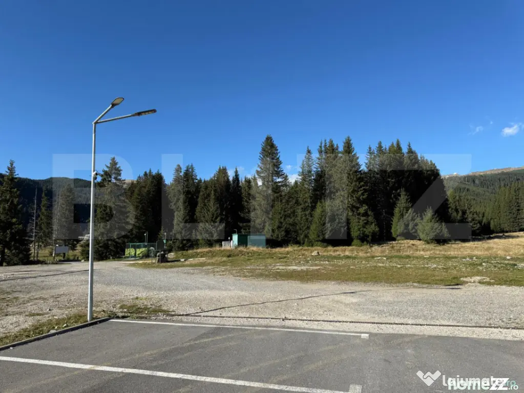Teren intravilan, 5.500 mp, platoul Padina
