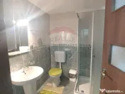 Casă / Vilă cu 10 camere de vânzare în zona Central 